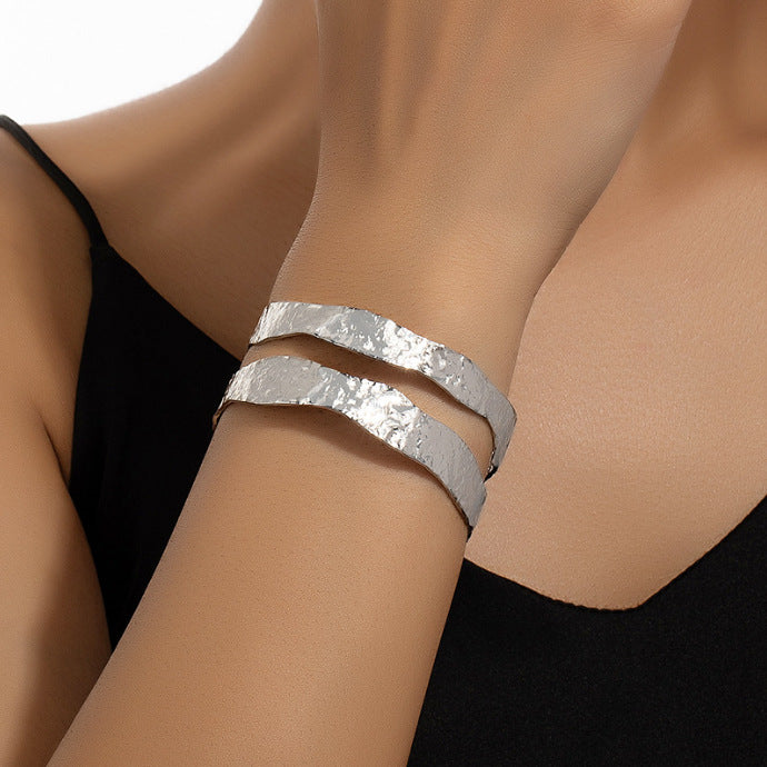 Popular Bracelet Simple Semi-Circular Hollow C-Shape Bangle Trendy All-Match Elegant Jewelry