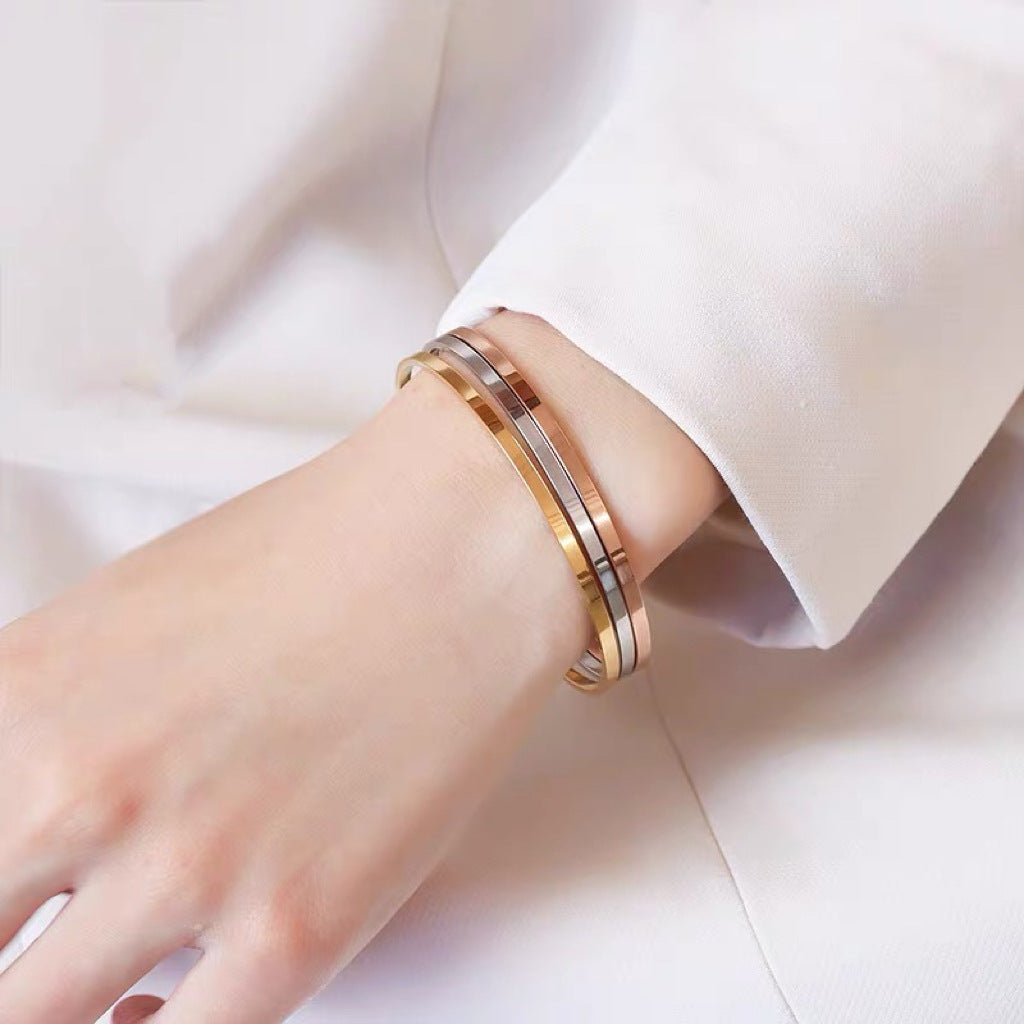 Titanium Steel Non-fading Polished Circular Bracelet