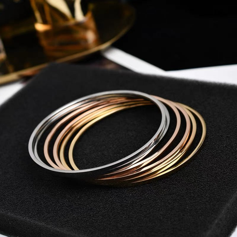 Titanium Steel Non-fading Polished Circular Bracelet