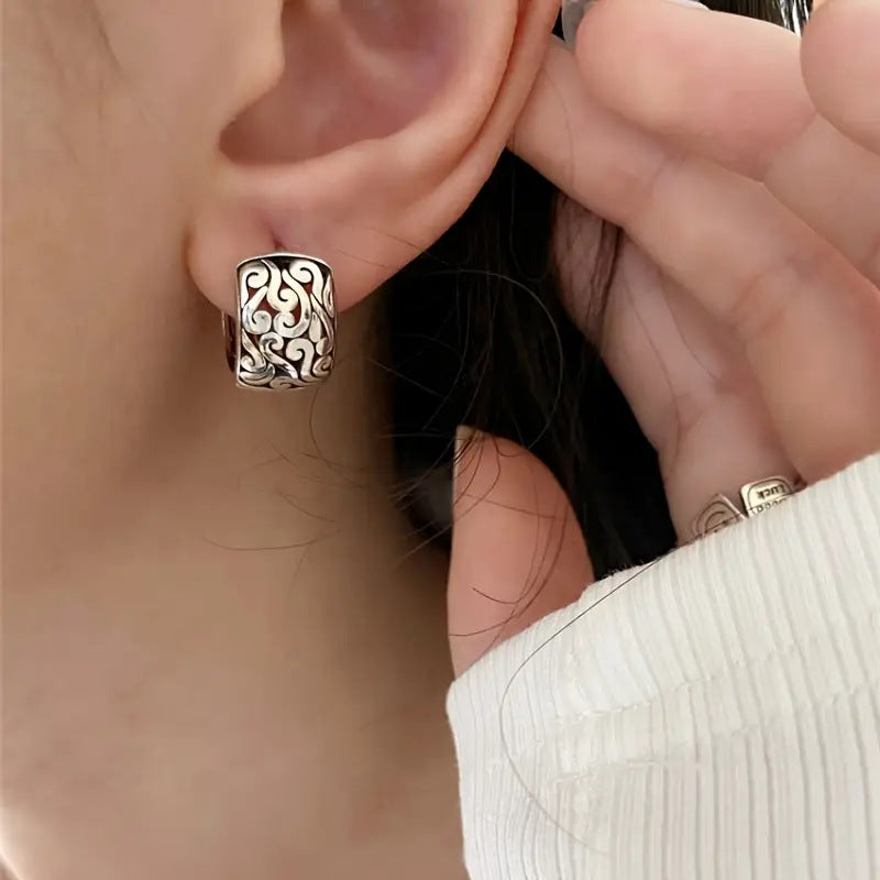Geometric Hollow Flower Earrings Women's Vintage Fashion