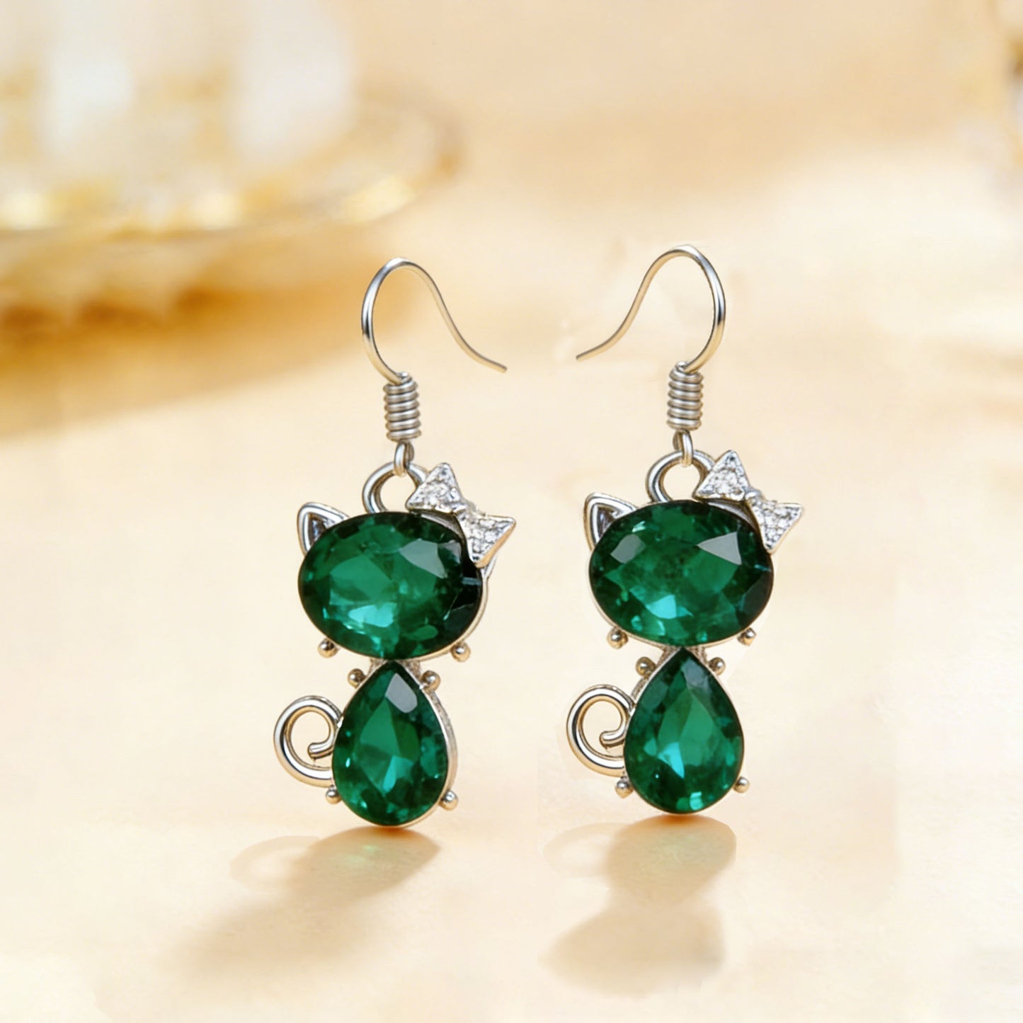 Creative Heart-Shaped Crystal Cat Pendant Earrings