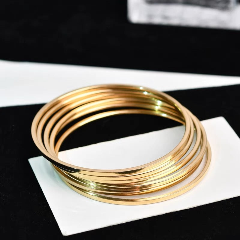 Titanium Steel Non-fading Polished Circular Bracelet