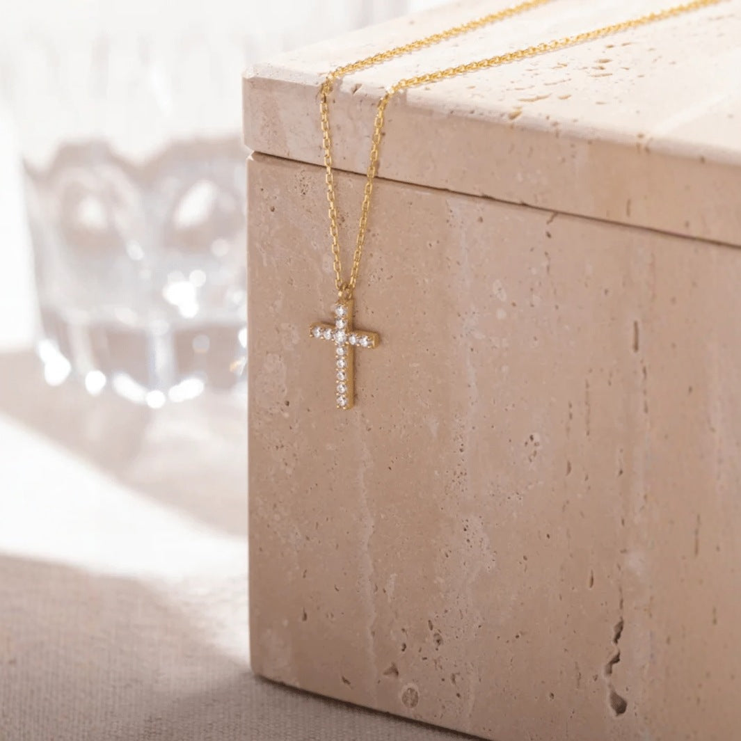 Cross Full Of Diamonds Womens Clavicle Chain Gold Pendant Girls Necklace