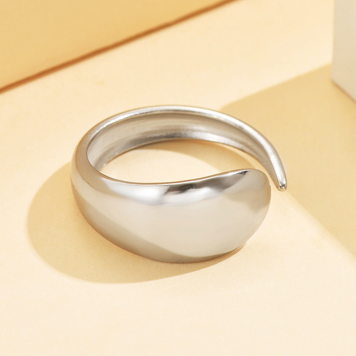 Stainless Steel Ring For Women Metal Hydraulic Vacuum-plated Gold Jewelry