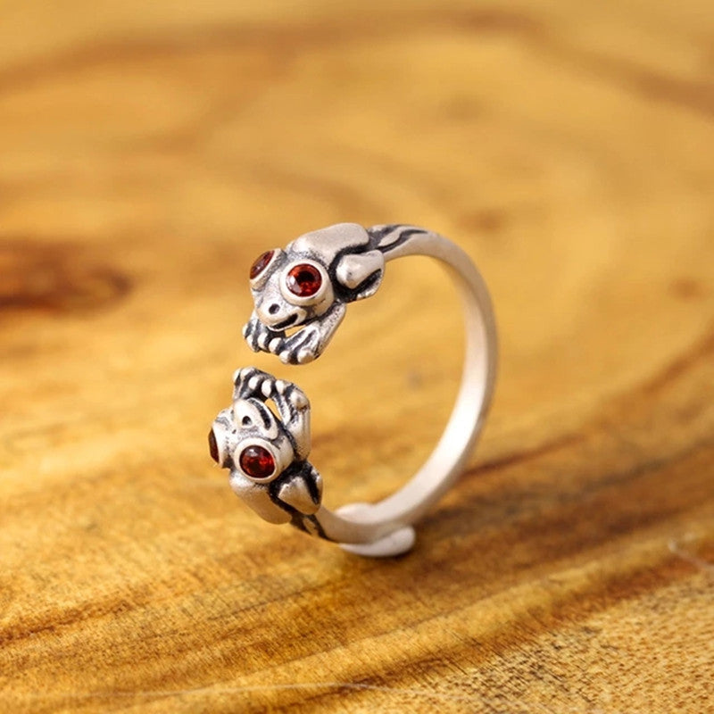 Retro-style Diamond-studded Frog Ring With An Antiqued Finish And Adjustable Opening